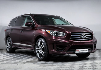 Подержанный автомобиль Infiniti JX 2013 года (3 фото)