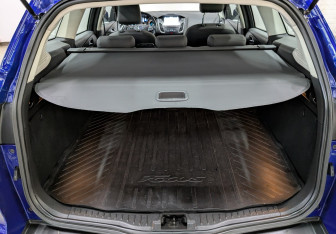 Подержанный автомобиль Ford Focus Wagon 2017 года (16 фото)