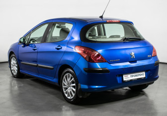Подержанный автомобиль Peugeot 308 Hatchback 2009 года (7 фото)