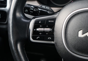 Подержанный автомобиль Kia Sorento 2022 года (27 фото)