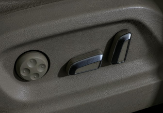 Подержанный автомобиль Audi Q5 2014 года (14 фото)