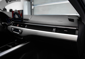 Подержанный автомобиль Audi A4 Sedan 2021 года (29 фото)