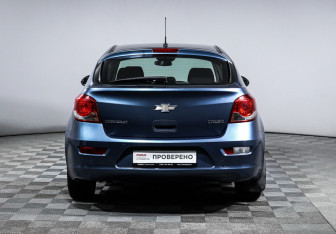 Подержанный автомобиль Chevrolet Cruze Hatchback 2013 года (6 фото)