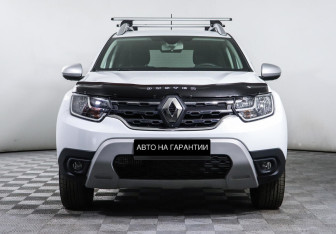 Подержанный автомобиль Renault Duster 2021 года (2 фото)