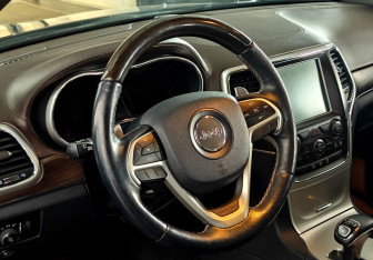Подержанный автомобиль Jeep Grand Cherokee 2014 года (12 фото)