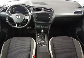 Подержанный автомобиль Volkswagen Tiguan 2020 года (11 фото)