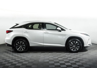 Подержанный автомобиль Lexus RX 2020 года (4 фото)