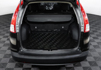 Подержанный автомобиль Honda CR-V 2013 года (10 фото)