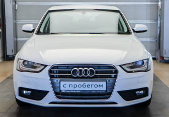 Подержанный автомобиль Audi A4 Sedan 2014 года (2 фото)