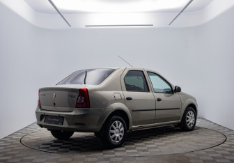 Подержанный автомобиль Renault Logan Sedan 2011 года (5 фото)