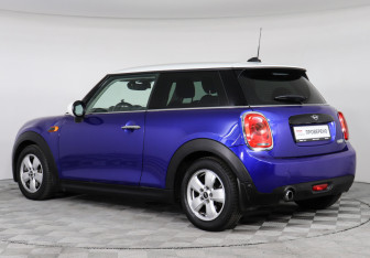 Подержанный автомобиль MINI Hatch 2018 года (7 фото)