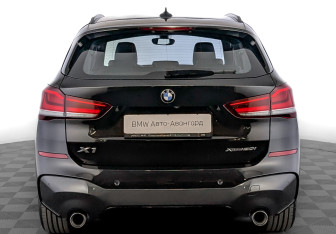 Подержанный автомобиль BMW X1 2020 года (6 фото)