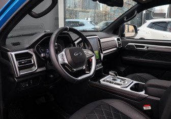 Подержанный автомобиль JAC T9 2024 года (13 фото)