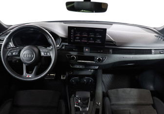 Подержанный автомобиль Audi A5 Liftback 2020 года (12 фото)