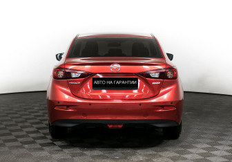 Подержанный автомобиль Mazda 3 Sedan 2017 года (6 фото)