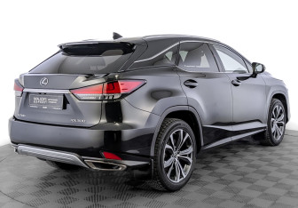 Подержанный автомобиль Lexus RX 2021 года (5 фото)
