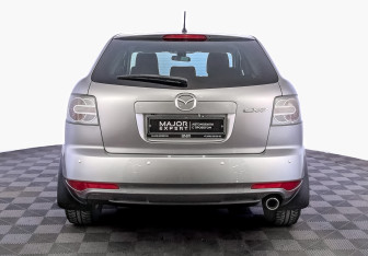 Подержанный автомобиль Mazda CX-7 2011 года (6 фото)
