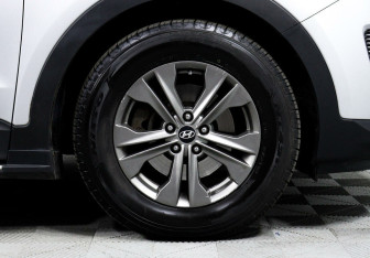 Подержанный автомобиль Hyundai Santa Fe 2013 года (6 фото)