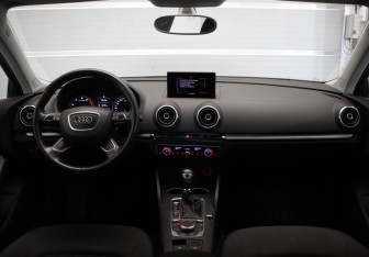 Подержанный автомобиль Audi A3 Hatchback 2013 года (8 фото)