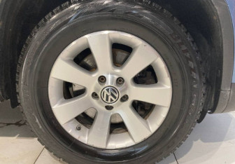 Подержанный автомобиль Volkswagen Tiguan 2012 года (18 фото)