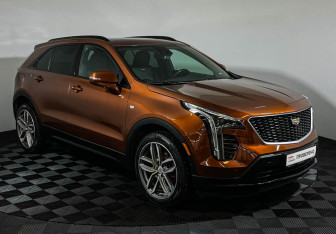 Подержанный автомобиль Cadillac XT4 2020 года (25 фото)