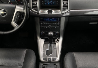 Подержанный автомобиль Chevrolet Captiva 2014 года (13 фото)