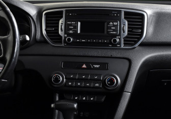 Подержанный автомобиль Kia Sportage 2017 года (13 фото)