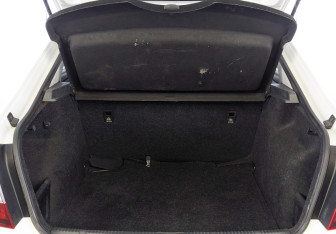 Подержанный автомобиль Skoda Rapid Liftback 2019 года (10 фото)