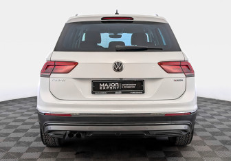 Подержанный автомобиль Volkswagen Tiguan 2018 года (6 фото)