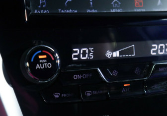 Подержанный автомобиль Nissan Murano Suv 2017 года (13 фото)