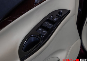 Подержанный автомобиль Infiniti QX50 2016 года (14 фото)