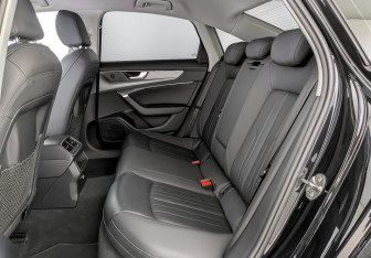 Подержанный автомобиль Audi A6 Sedan 2020 года (12 фото)