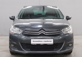 Подержанный автомобиль Citroen C4 Hatchback 2013 года (2 фото)