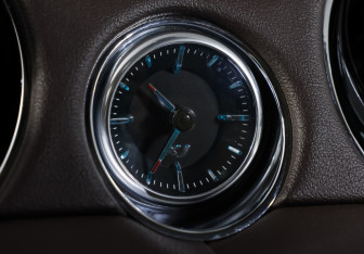 Подержанный автомобиль Jaguar XJ 2013 года (31 фото)