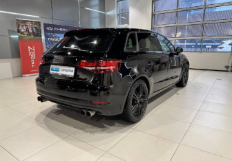 Подержанный автомобиль Audi A3 Hatchback 2016 года (4 фото)