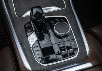 Подержанный автомобиль BMW X5 2020 года (26 фото)