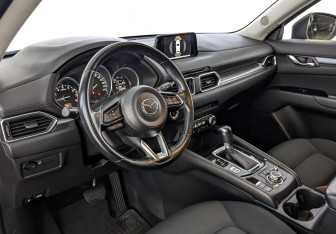 Подержанный автомобиль Mazda CX-5 2017 года (15 фото)