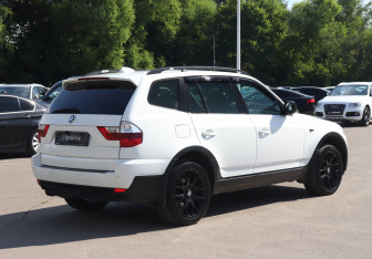 Подержанный автомобиль BMW X3 2009 года (5 фото)
