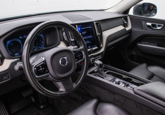 Подержанный автомобиль Volvo XC60 2021 года (9 фото)