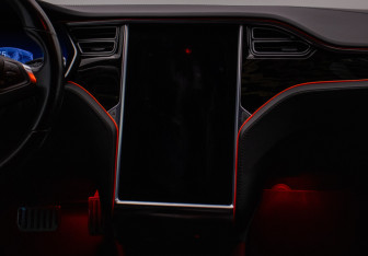 Подержанный автомобиль Tesla Model S 2018 года (14 фото)