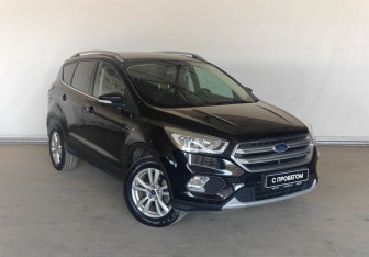Подержанный автомобиль Ford Kuga 2018 года (3 фото)