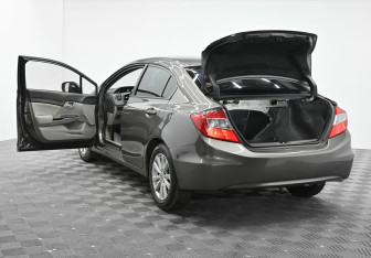 Подержанный автомобиль Honda Civic Sedan 2012 года (13 фото)