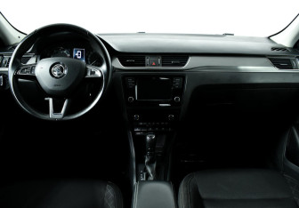 Подержанный автомобиль Skoda Rapid Liftback 2018 года (6 фото)