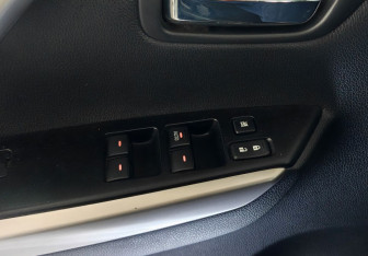 Подержанный автомобиль Mitsubishi Pajero Sport 2017 года (16 фото)