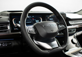 Подержанный автомобиль Exeed VX 2022 года (15 фото)