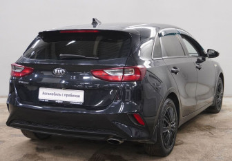 Подержанный автомобиль Kia Ceed Hatchback 2019 года (5 фото)