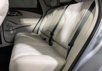 Подержанный автомобиль Exeed RX 2023 года (10 фото)