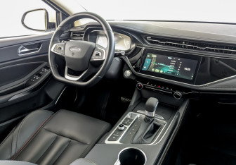 Подержанный автомобиль Omoda S5 2023 года (29 фото)