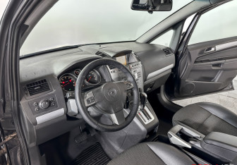 Подержанный автомобиль Opel Zafira Compactvan 2007 года (9 фото)