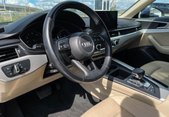 Подержанный автомобиль Audi A4 Sedan 2021 года (13 фото)